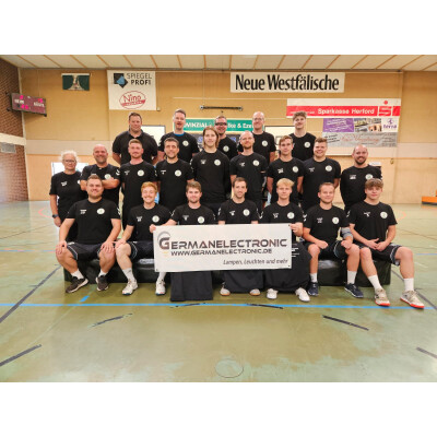 Germanelectronic unterstützt örtlichen Handballverein VFL Mennighüffen - Germanelectronic Spendet Trikos an Handballverein Mennighüffen